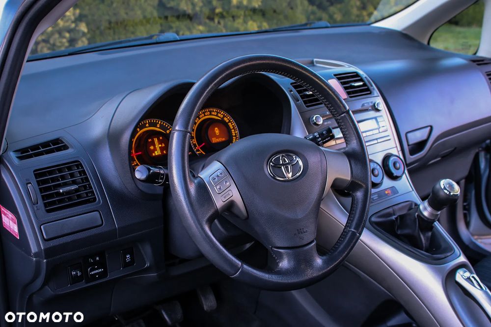 Toyota Auris 1.6 VVT-i Sol - 31