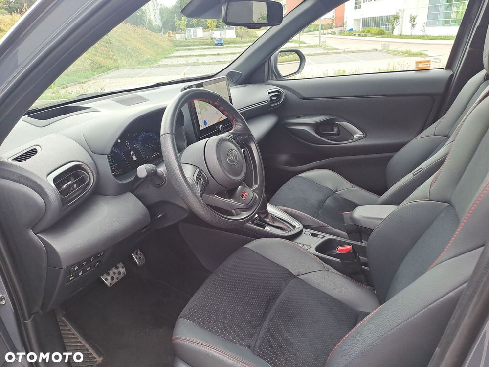 Toyota Yaris Cross Hybrid 1.5 GR Sport - 34