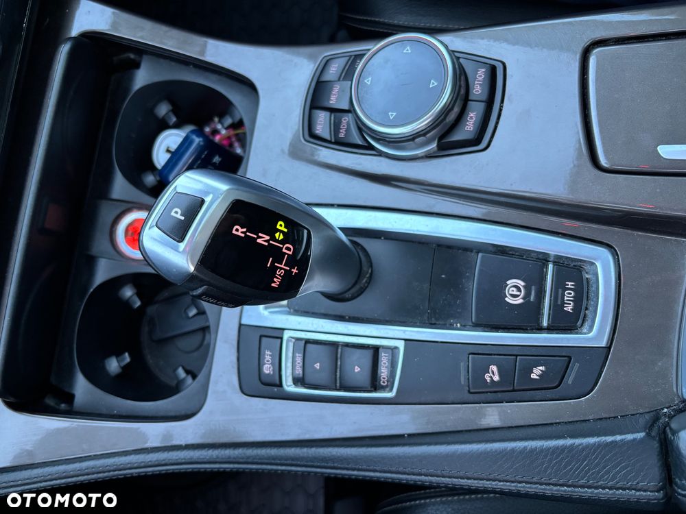 BMW Seria 5 520d xDrive Luxury Line - 28