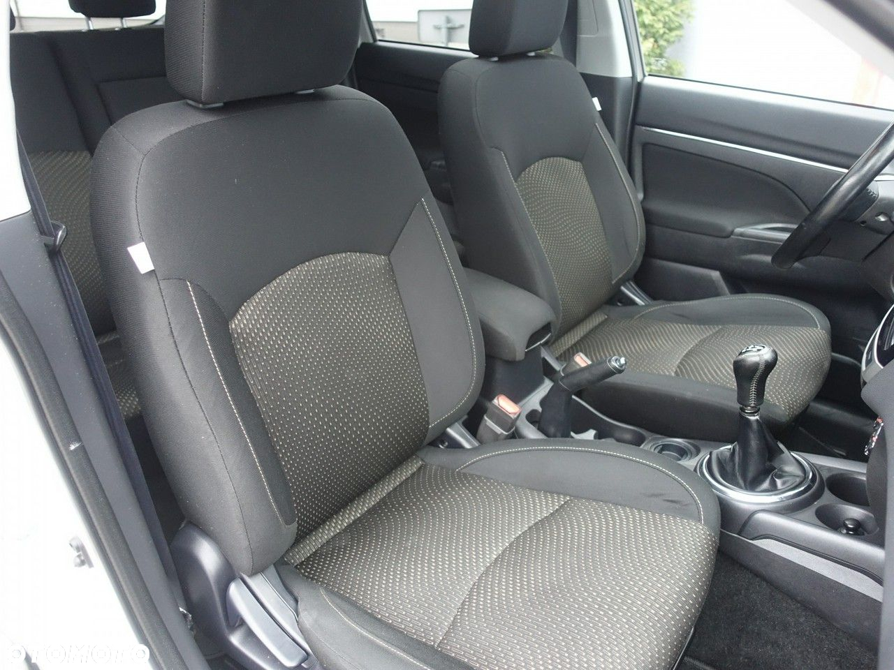 Mitsubishi ASX - 14