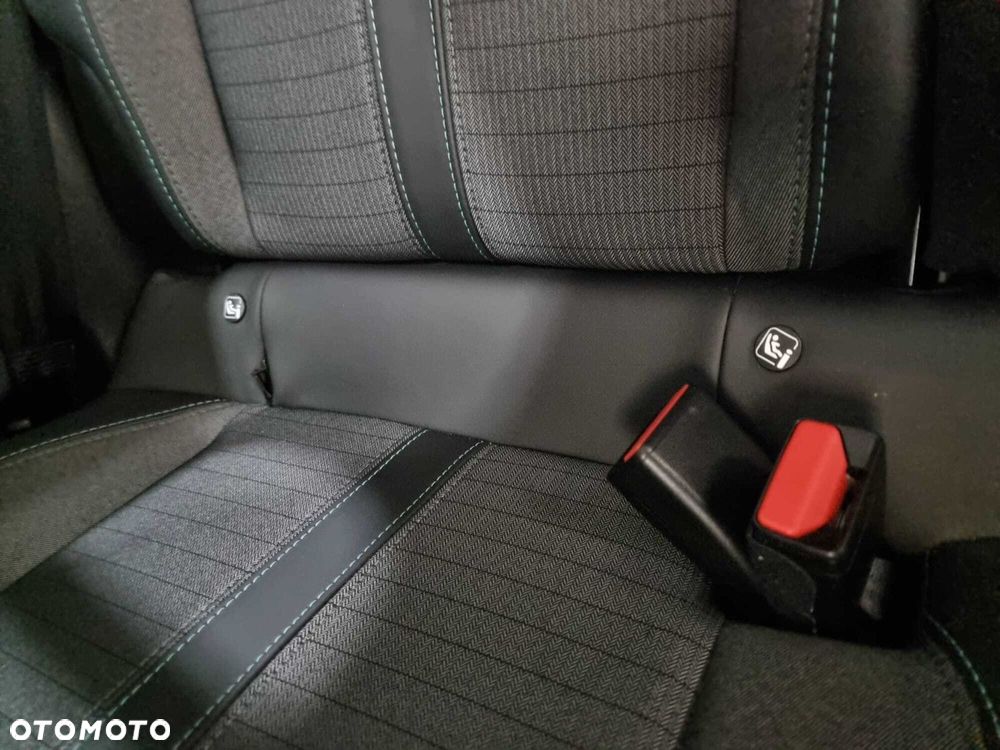 Peugeot 208 - 20