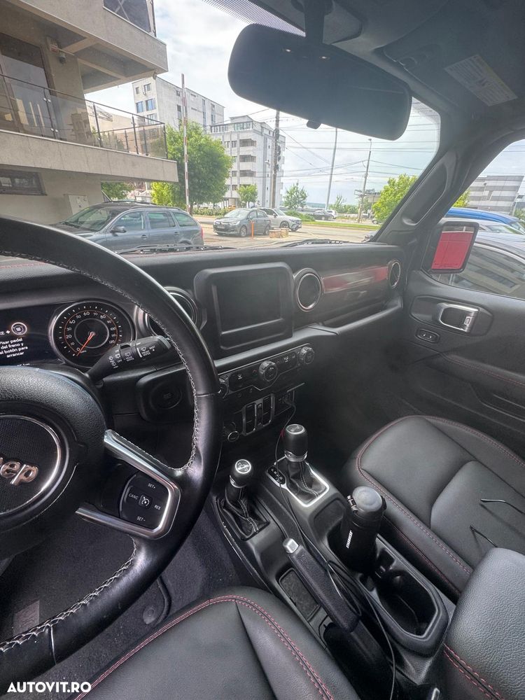 Jeep Wrangler - 5