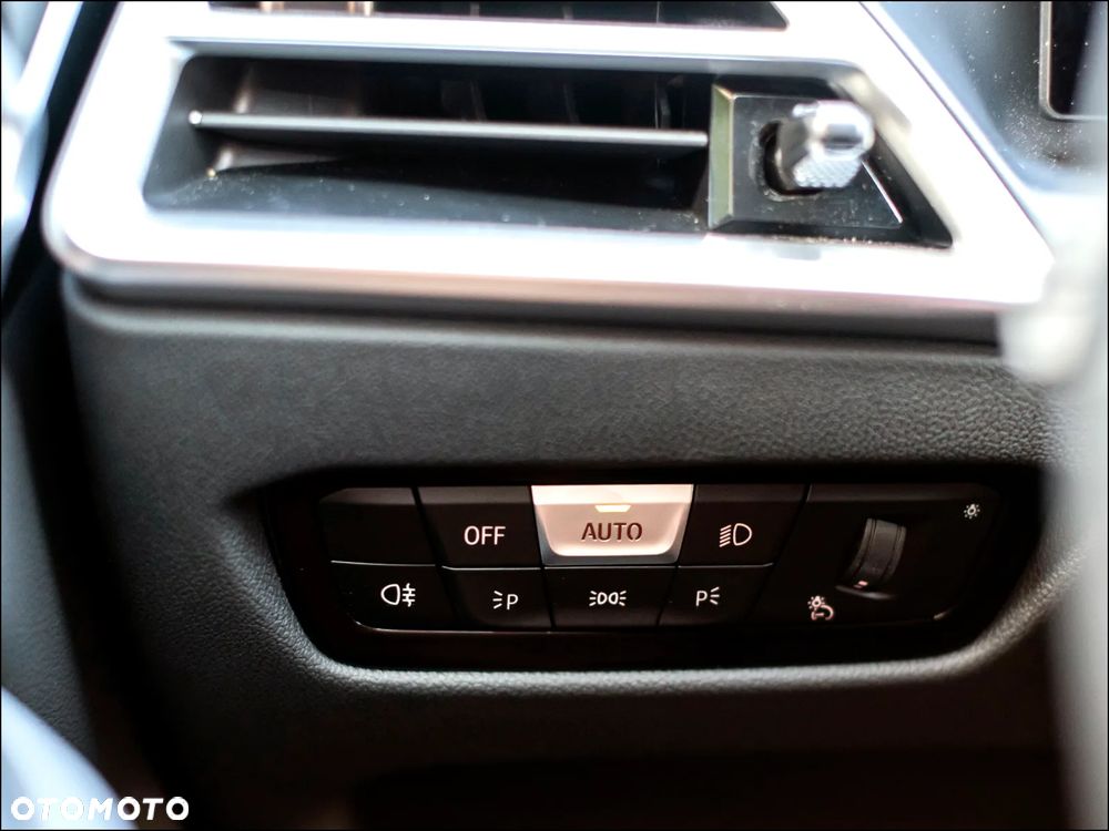 BMW Seria 4 420d xDrive mHEV M Sport - 32