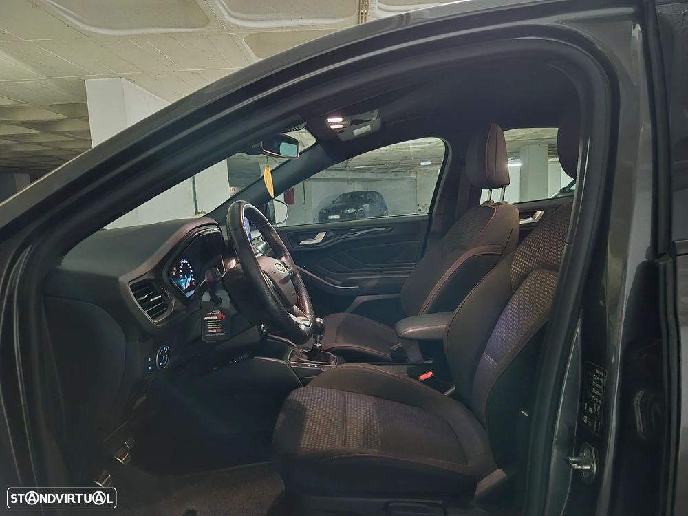 Ford Focus 1.0 EcoBoost Hybrid ST-LINE DESIGN - 14
