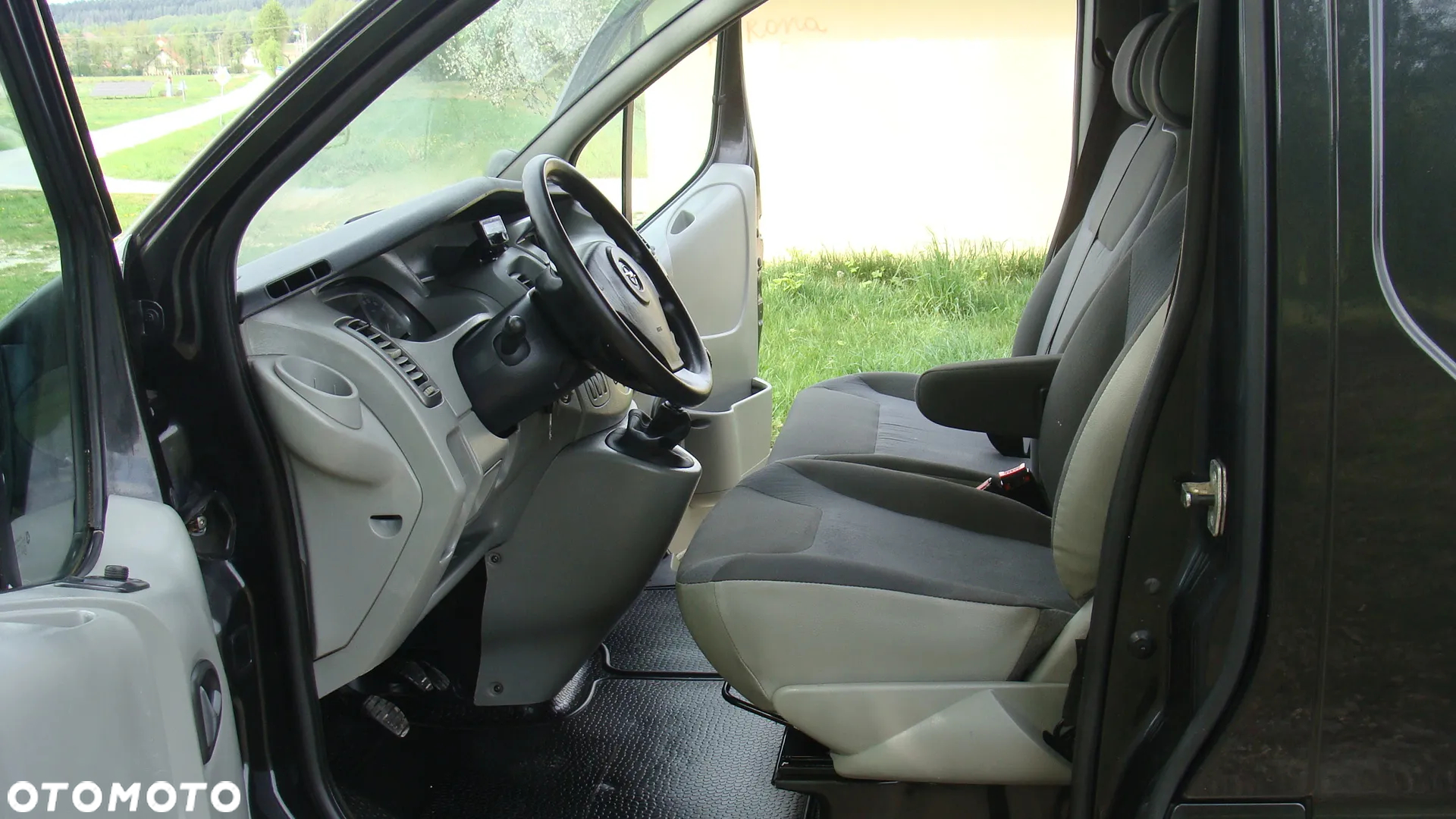 Opel VIVARO 2.5 150KM * LONG * KLIMA * ZADBANY ! POLECAM ! - 10