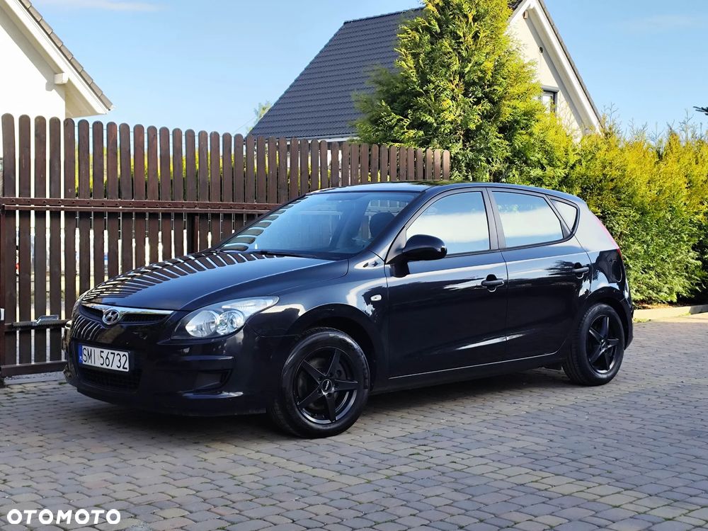 Hyundai i30 1.6 CRDi Classic + World Cup - 16