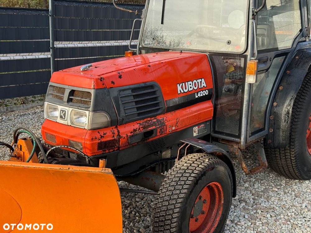 Kubota * Traktor KUBOTA L4200 * 4x4 * Pług Piaskarka * Wałek Przód Tył * Sprowadzony* Zimowe Utrzymanie - 3