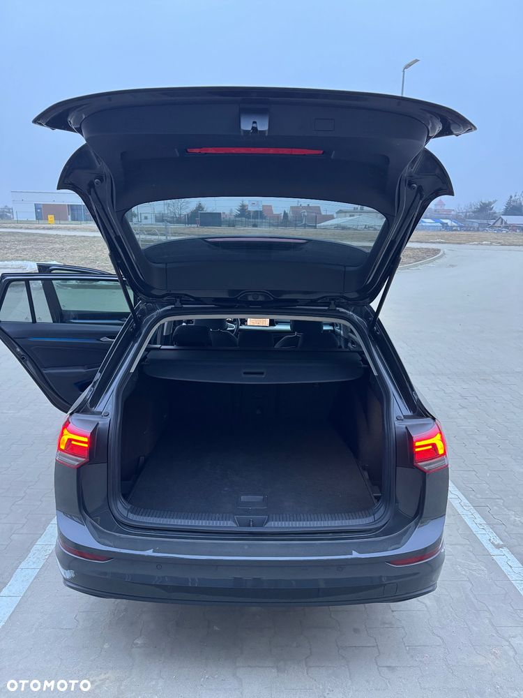 Volkswagen Golf 1.5 eTSI OPF DSG Life - 8