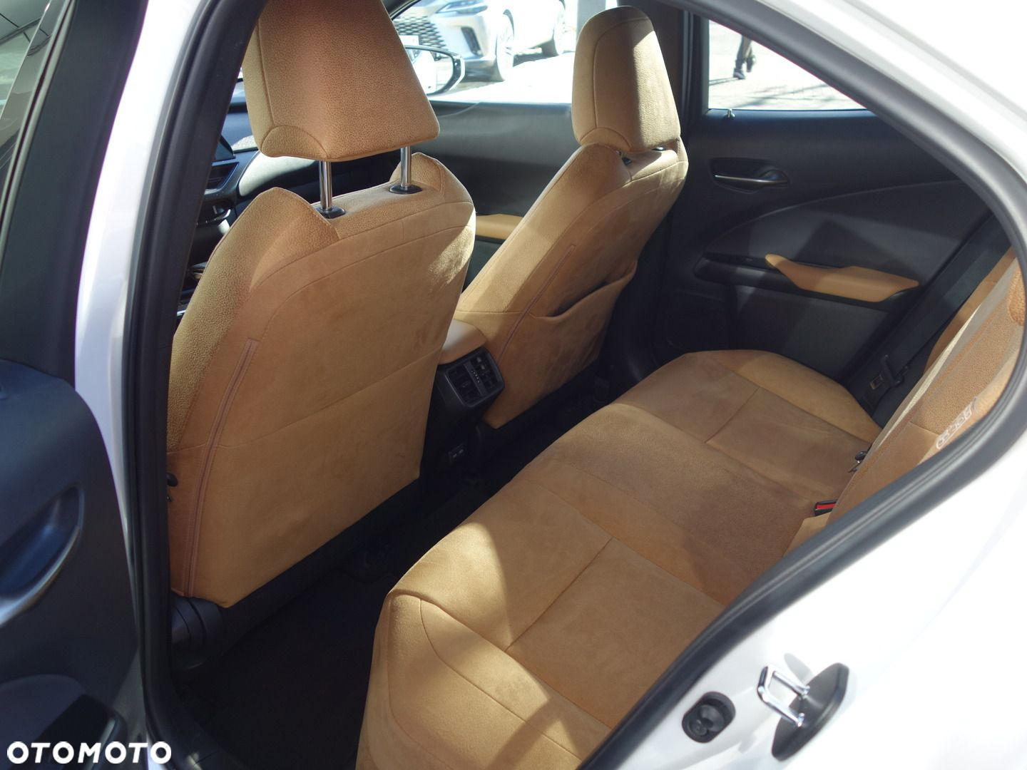 Lexus UX - 17