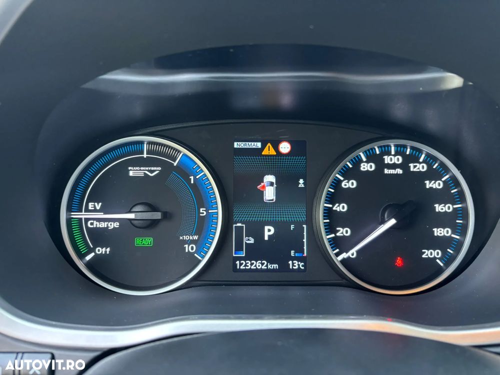 Mitsubishi Eclipse-Cross Plug-In Hybrid 4WD Plus Select - 16