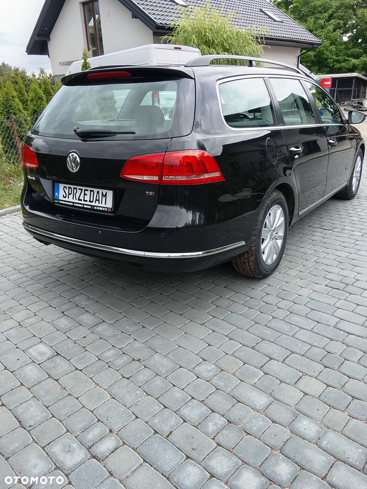 Volkswagen Passat - 4