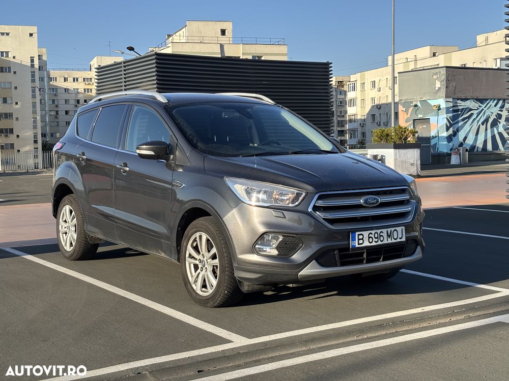 Ford Kuga - 1