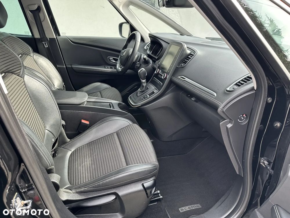 Renault Grand Scenic - 12