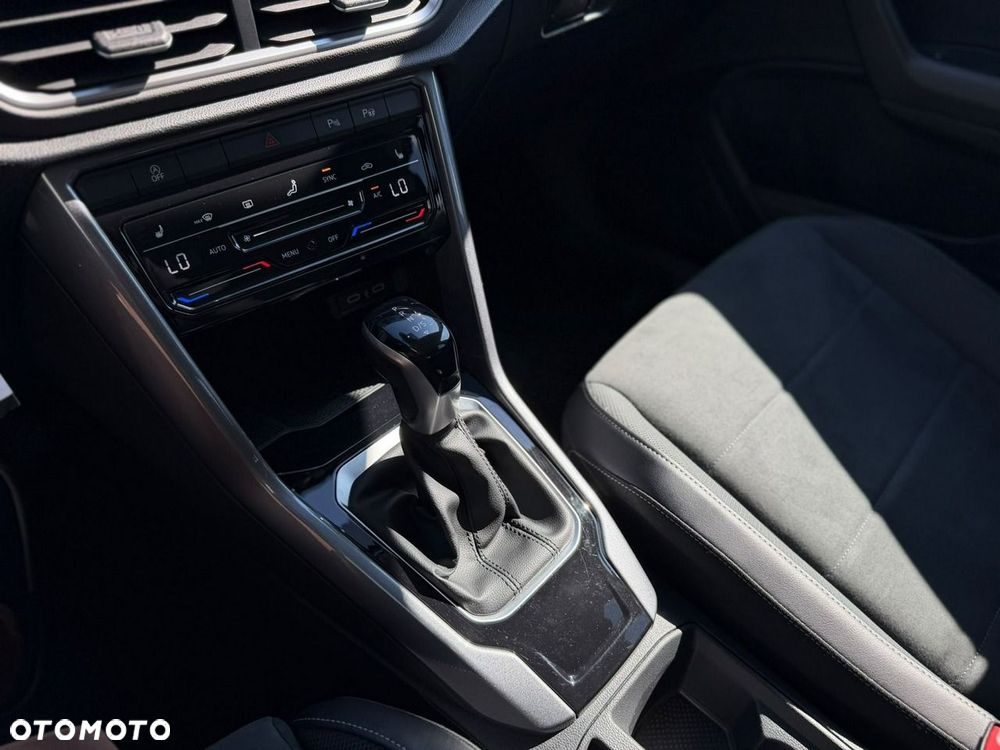 Volkswagen T-Roc - 33