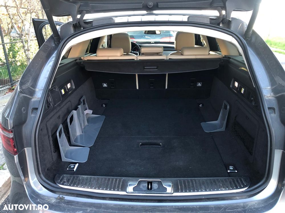 Jaguar XF 20d RWD E-Performance Prestige - 24