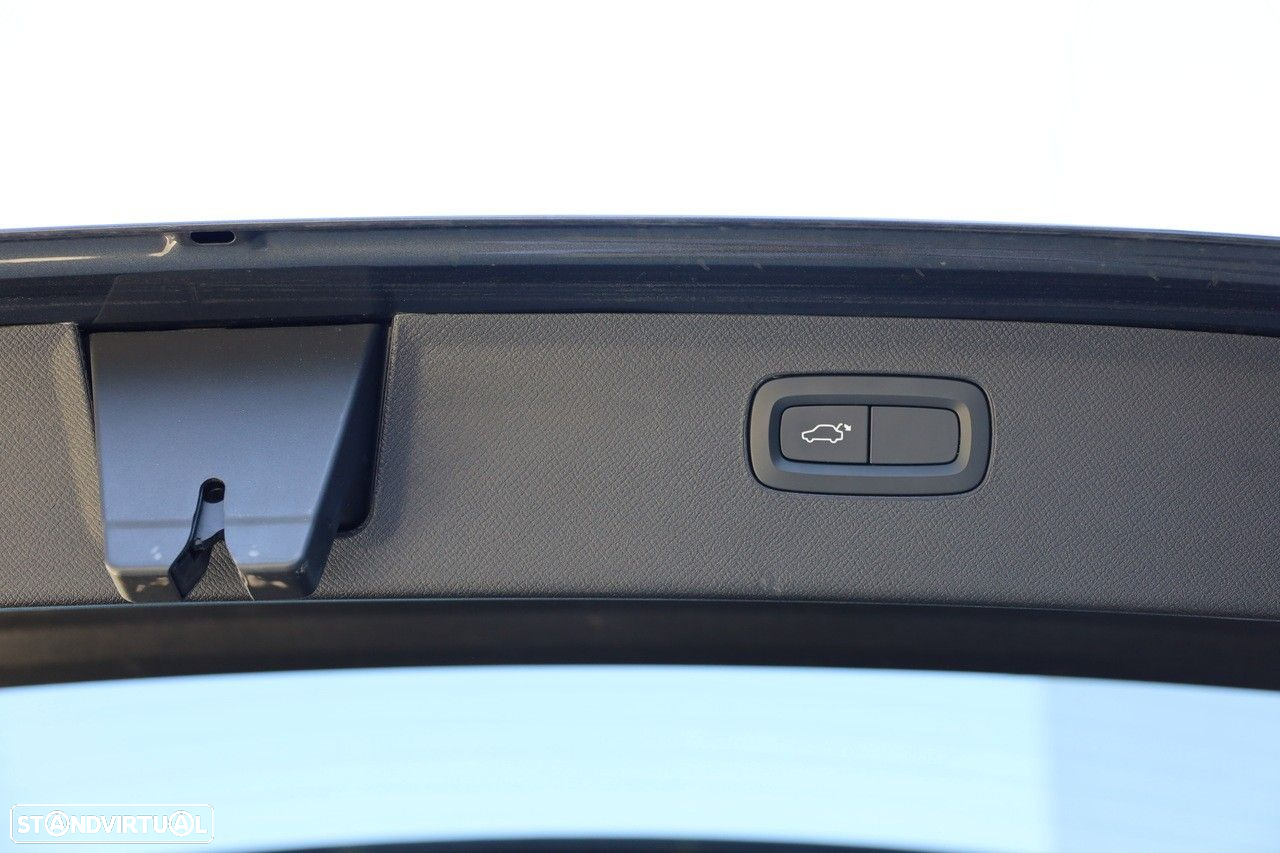 Volvo XC 90 2.0 T8 PHEV Momentum Plus AWD - 7