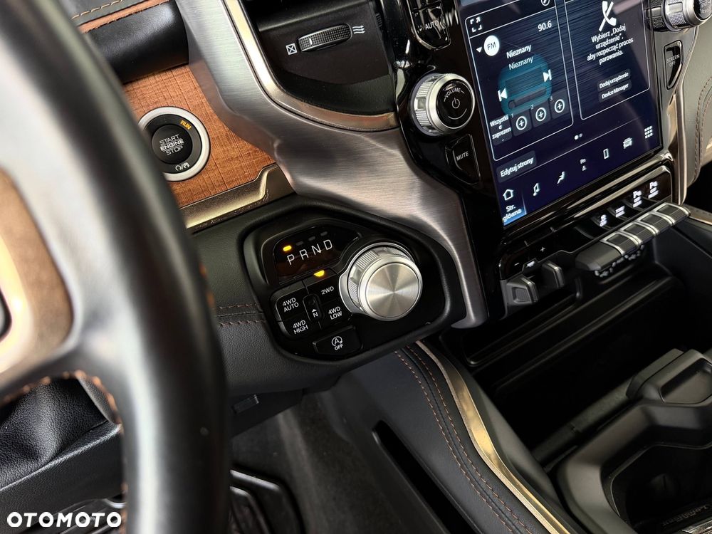 RAM 1500 Crew Cab Longhorn - 25