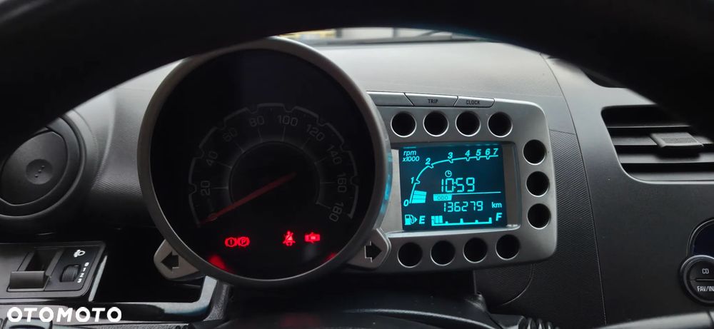 Chevrolet Spark - 24