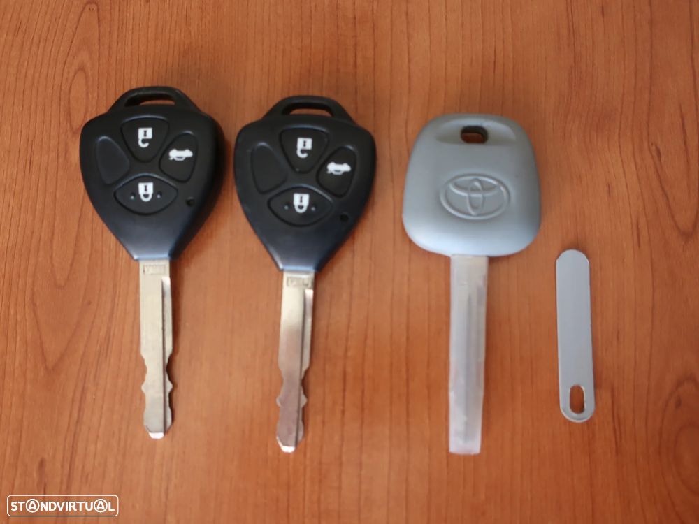 Toyota Avensis SW 2.0 D-4D Exclusive +Pele+GPS - 23