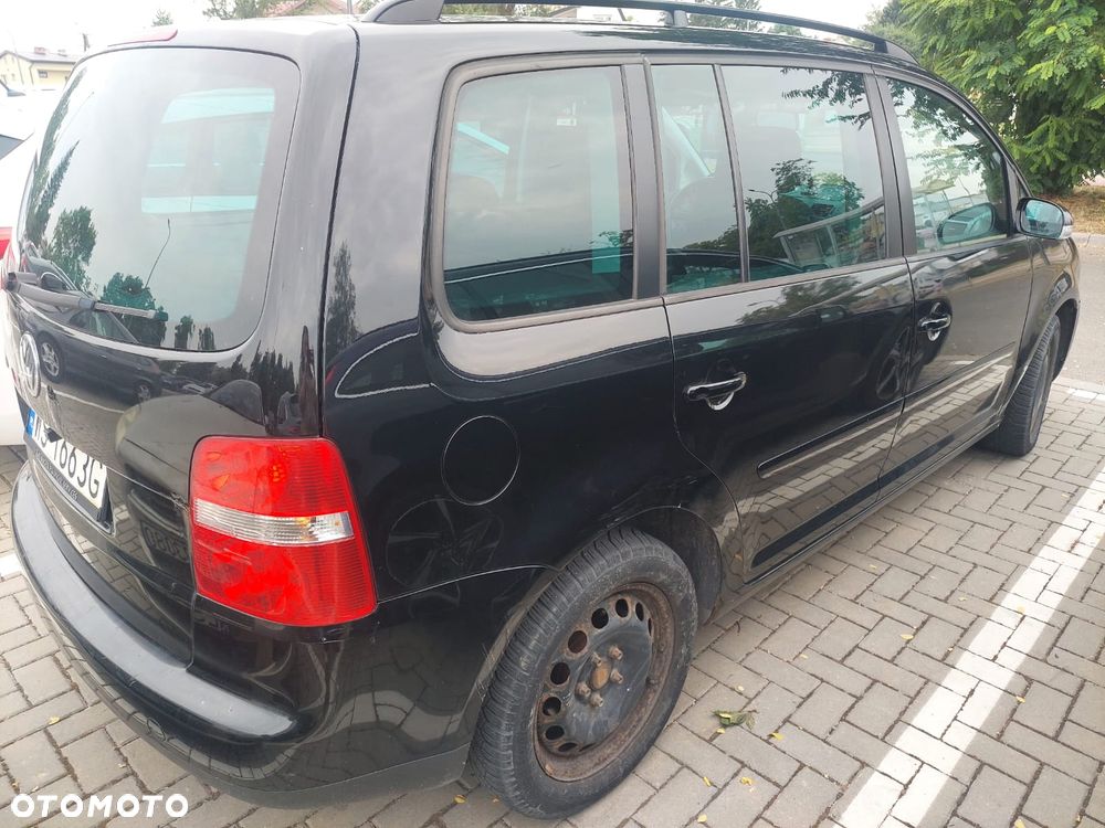 Volkswagen Touran 1.6 Basis - 10