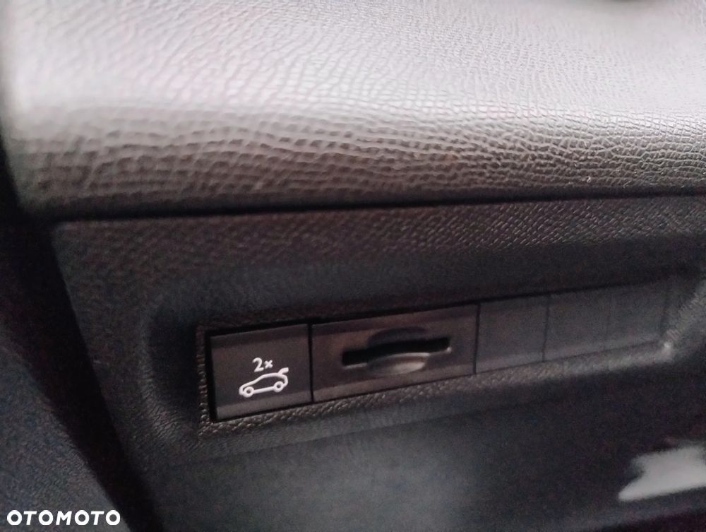 Peugeot 408 1.2 PureTech GT S&S EAT8 - 37