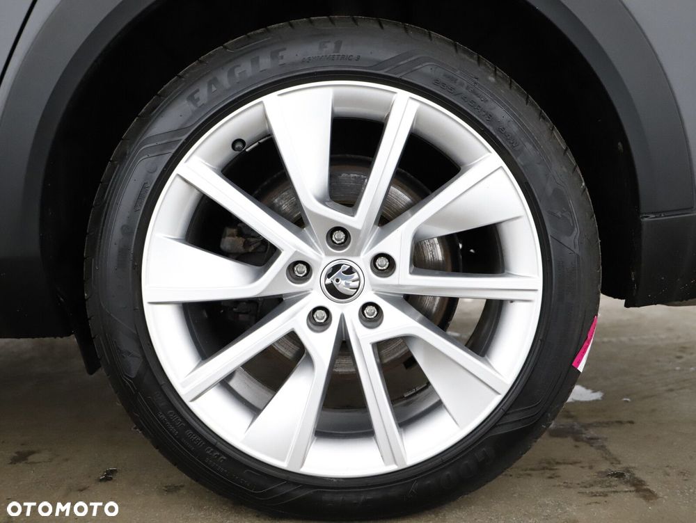 Skoda Superb 2.0 TDI SCR 4x4 Scout DSG - 9