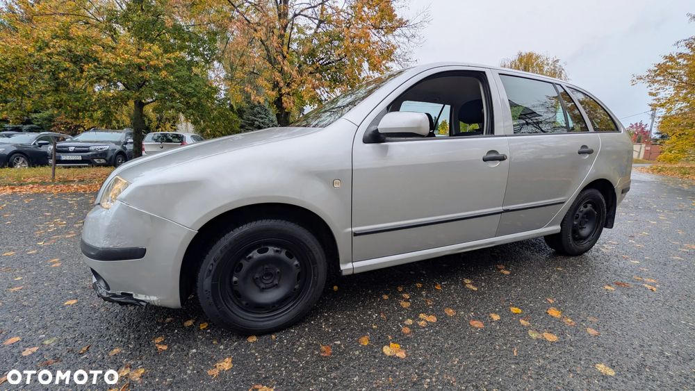 Skoda Fabia 2006 photo 3