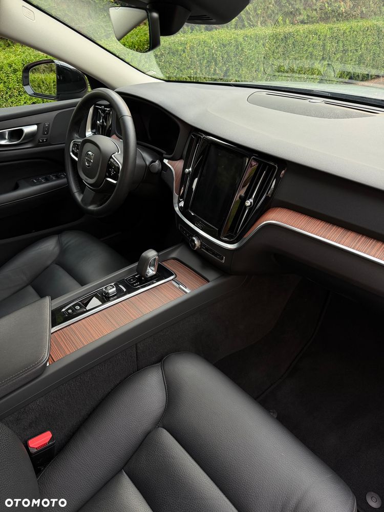 Volvo S60 B5 B AWD Plus Dark - 11