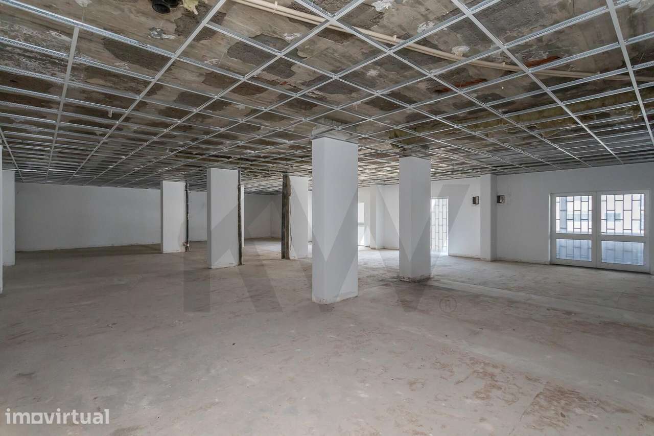 T4 de Luxo no Monte Estoril: Espaço e Potencial Ilimitado - Grande imagem: 3/16