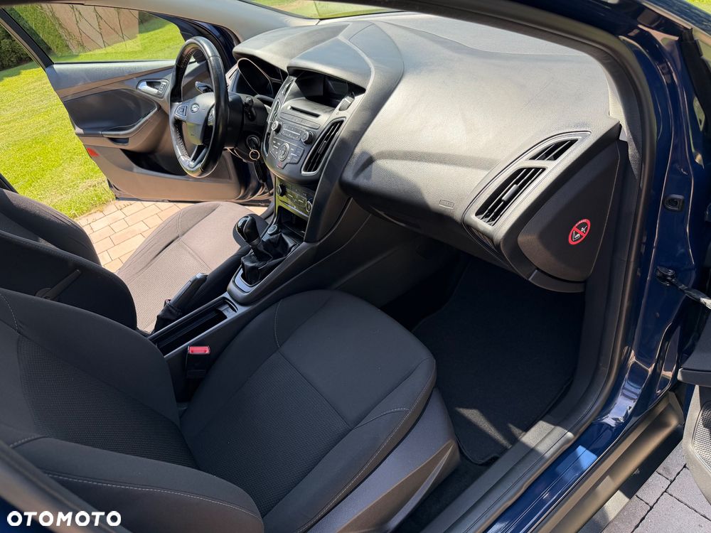 Ford Focus 1.6 Ambiente Start - 29