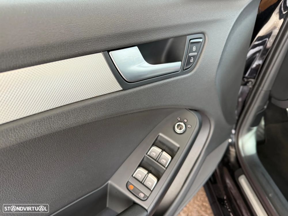 Audi A4 Avant 2.0 TDI Business Line S-line - 33