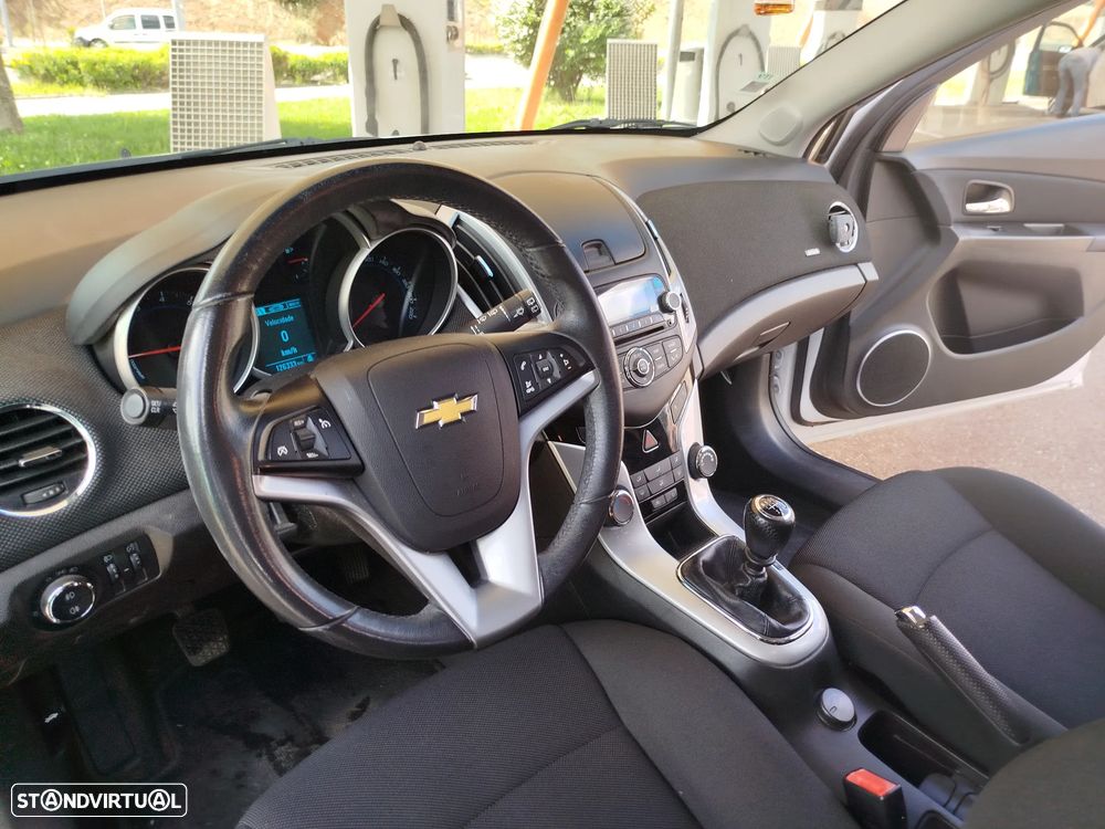 Chevrolet Cruze SW - 12