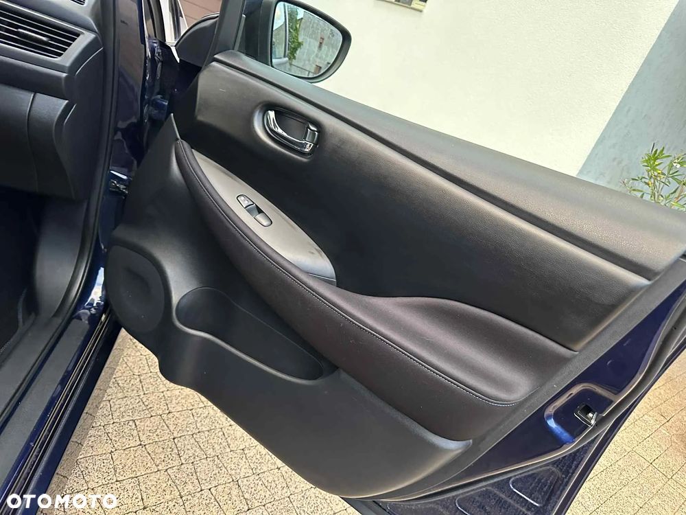 Nissan Leaf 40 kWh TEKNA - 22