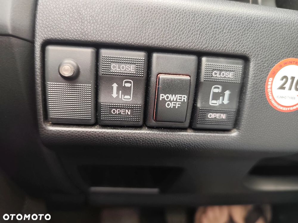 Mazda 5 2.0 MZR-DISI i-stop Sports-Line - 11