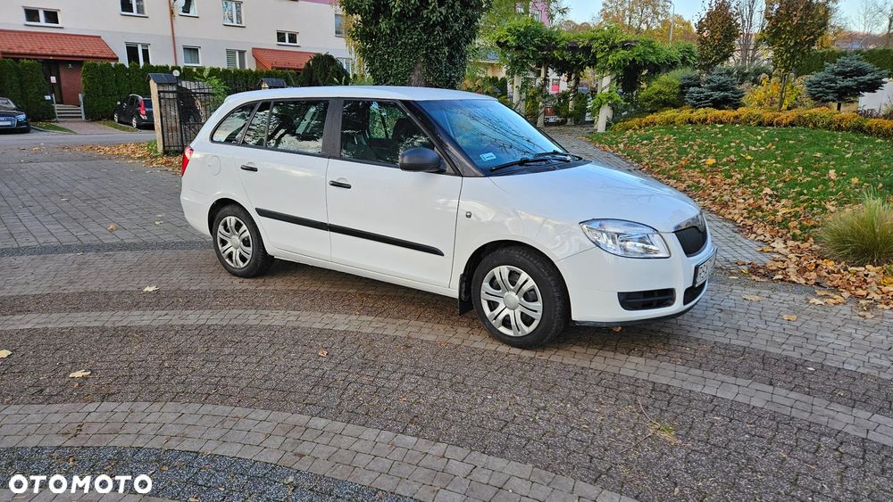 Skoda Fabia - 4