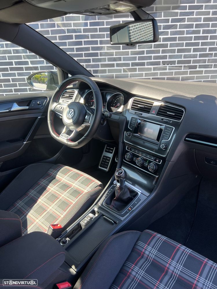 VW Golf 2.0 TSi GTi - 9