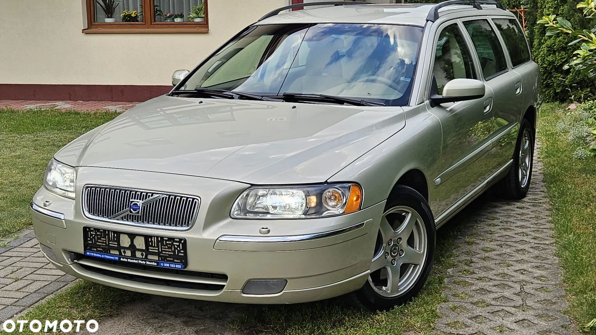 Volvo V70 2.5T AWD Summum - 1