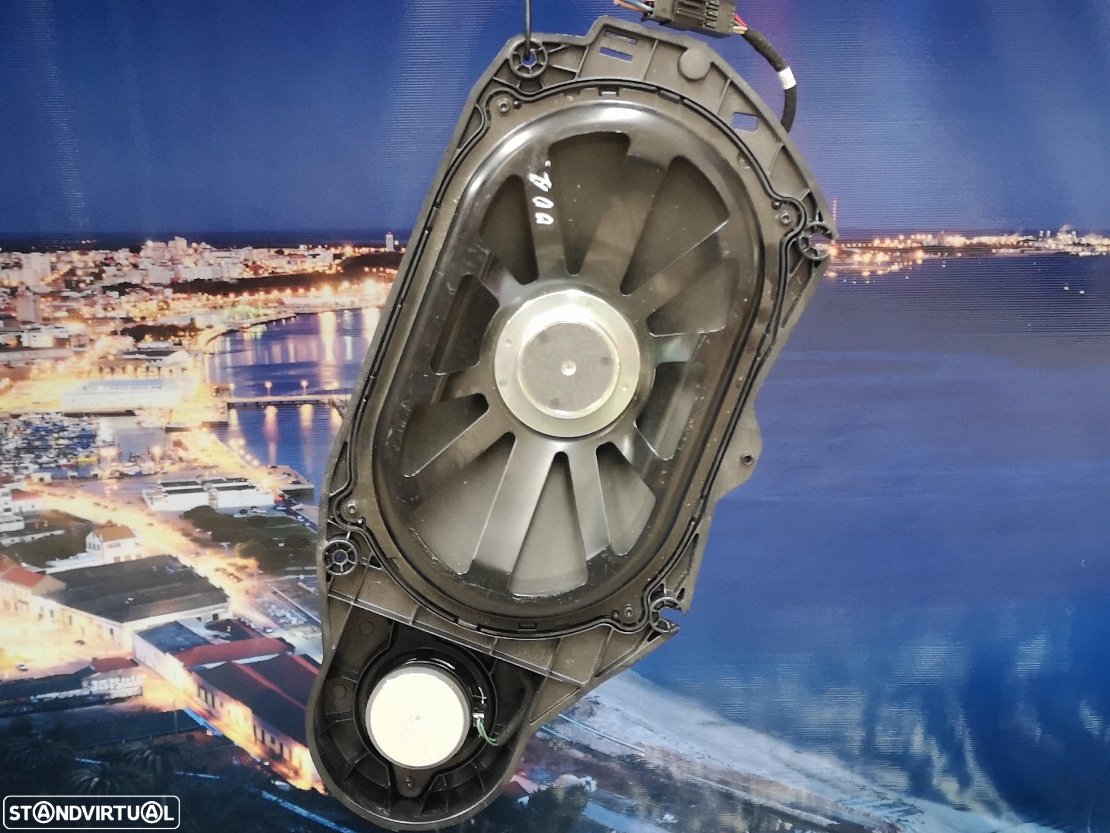 Coluna de som SUBWOOFER originais  LOGIK7 harman/cardon Mercedes Class E W212  CLS W218 2010-2014 - 2