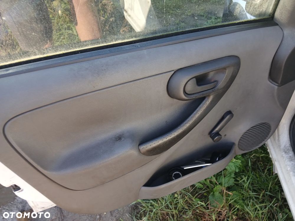 OPEL COMBO C Y474 fotel fotele kanapa deska kokpit podsufitka boczek boczki klamka podłokietnik - 3