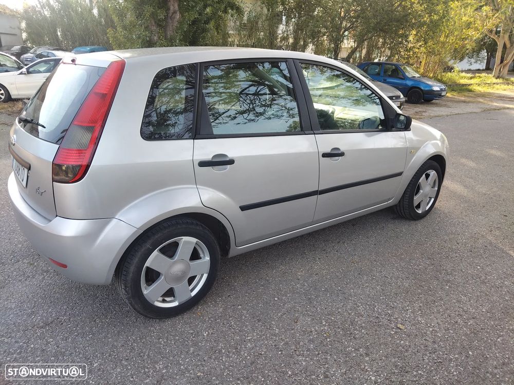 Ford Fiesta 1.4 Trend Durashift EST - 1