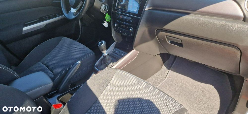 Suzuki Vitara - 33