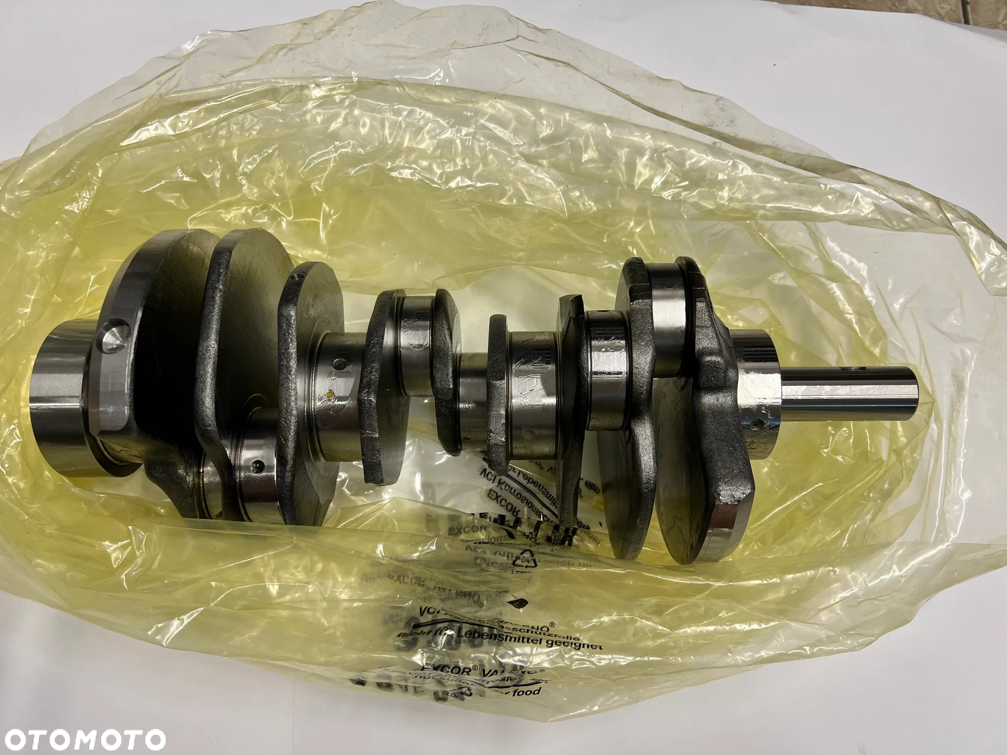 Mercedes 3,0CDi wał OM642 A6420302401 p-Nowy - 2