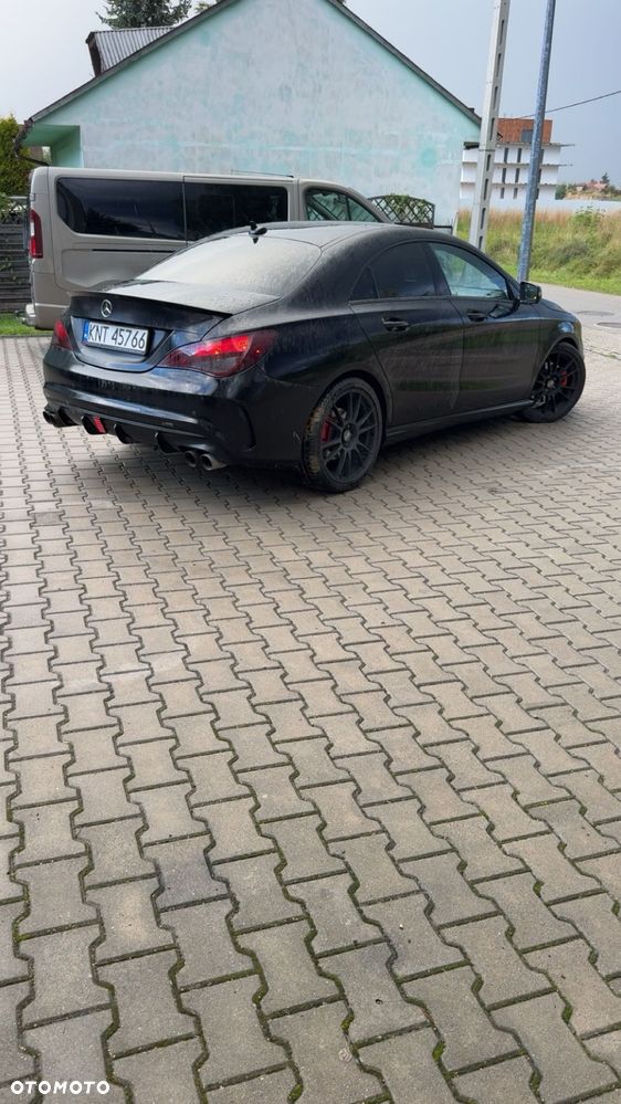 Mercedes-Benz CLA 250 4Matic 7G-DCT - 5