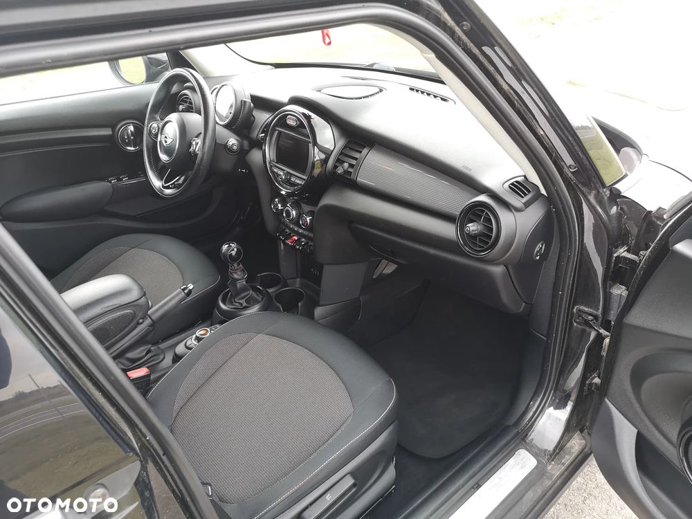 MINI Cooper Seven Chili - 34