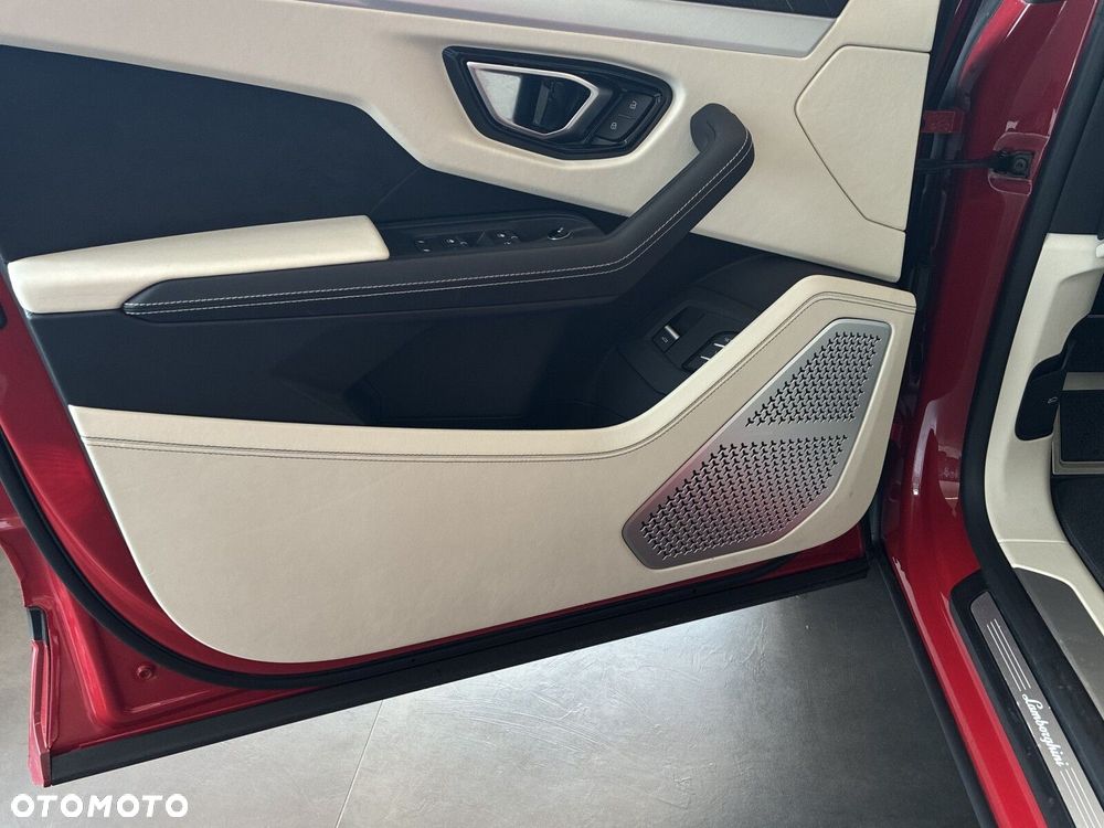 Lamborghini Urus - 8