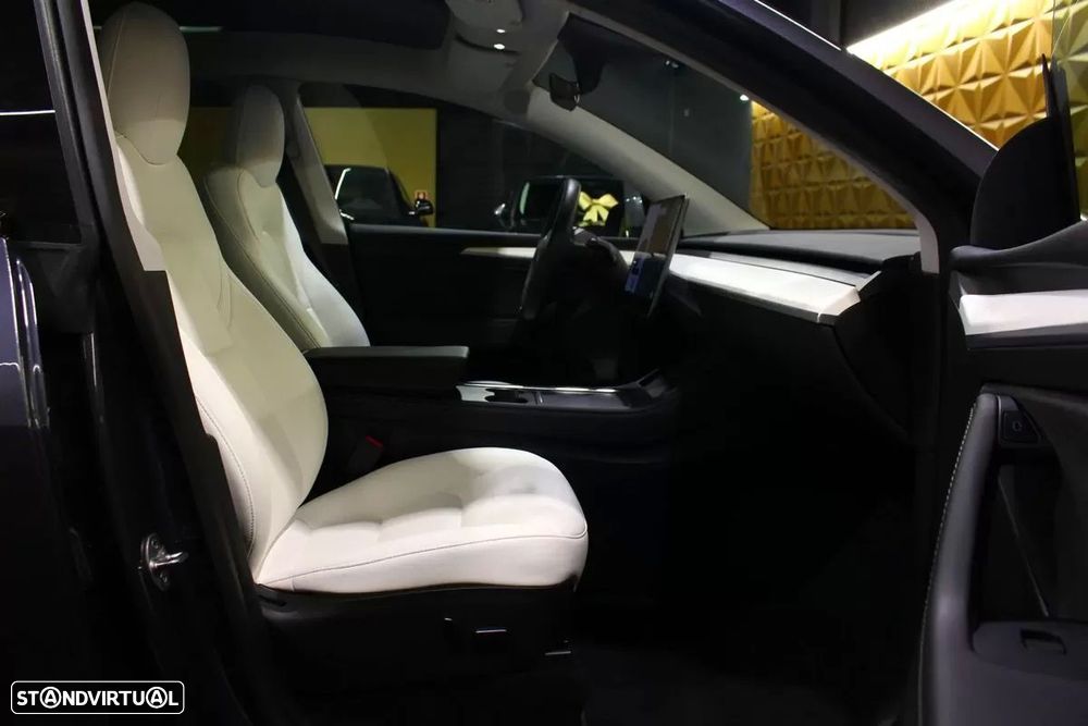 Tesla Model Y Long Range Tração Integral - 16