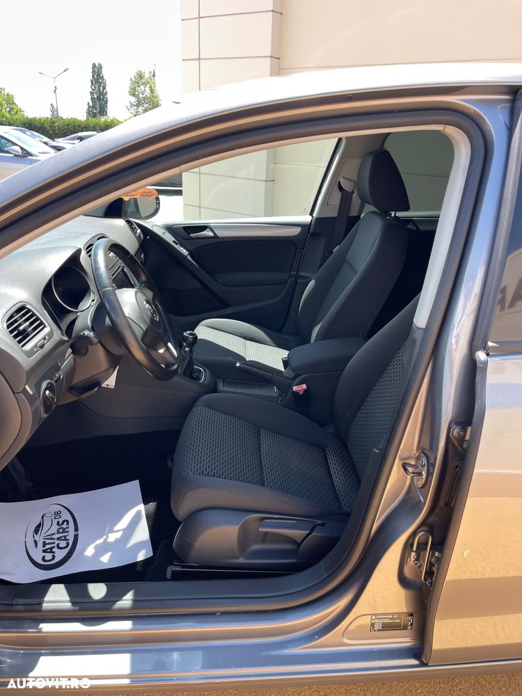Volkswagen Golf - 31