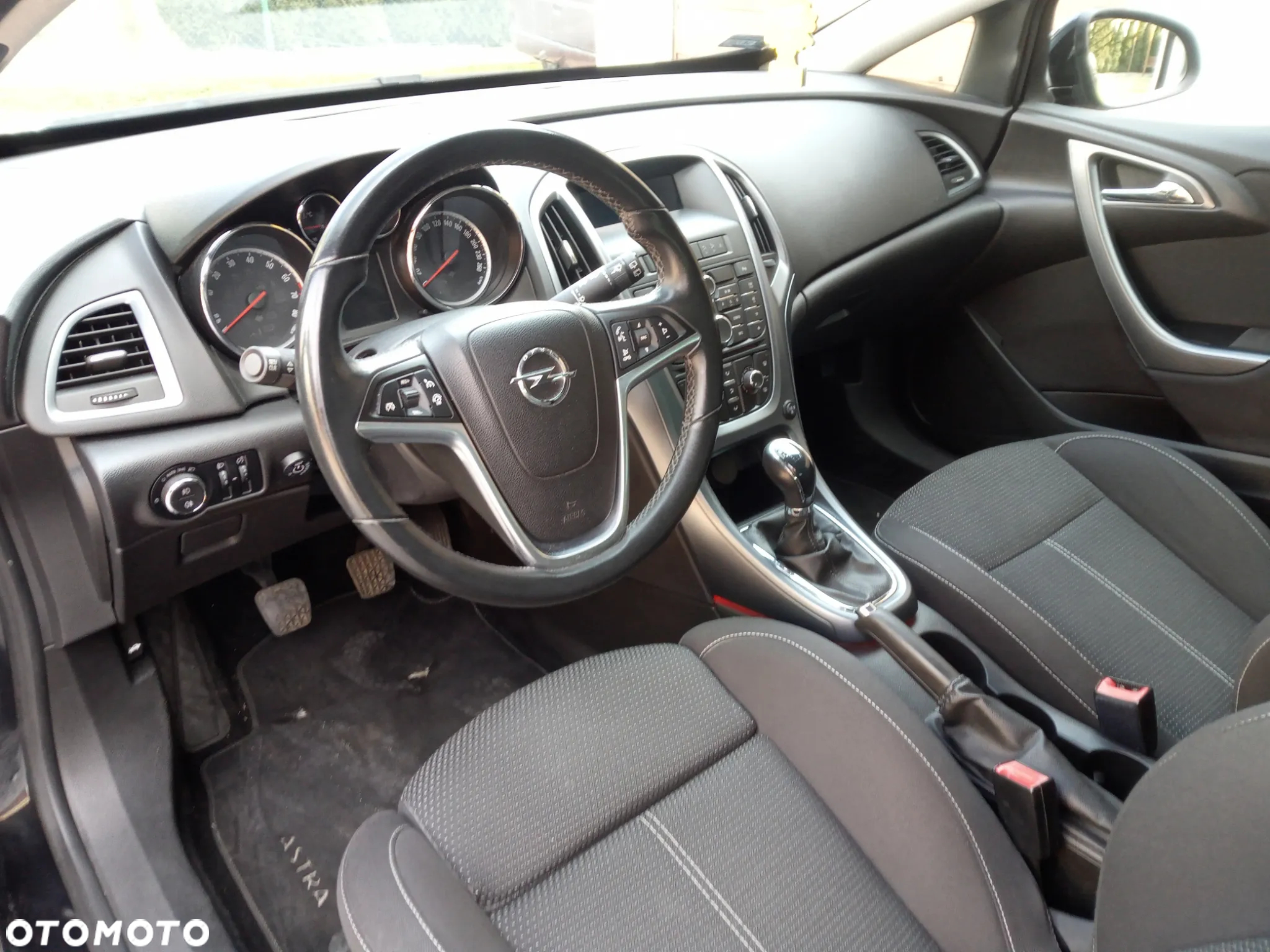 Opel Astra GTC 1.4 Turbo - 9