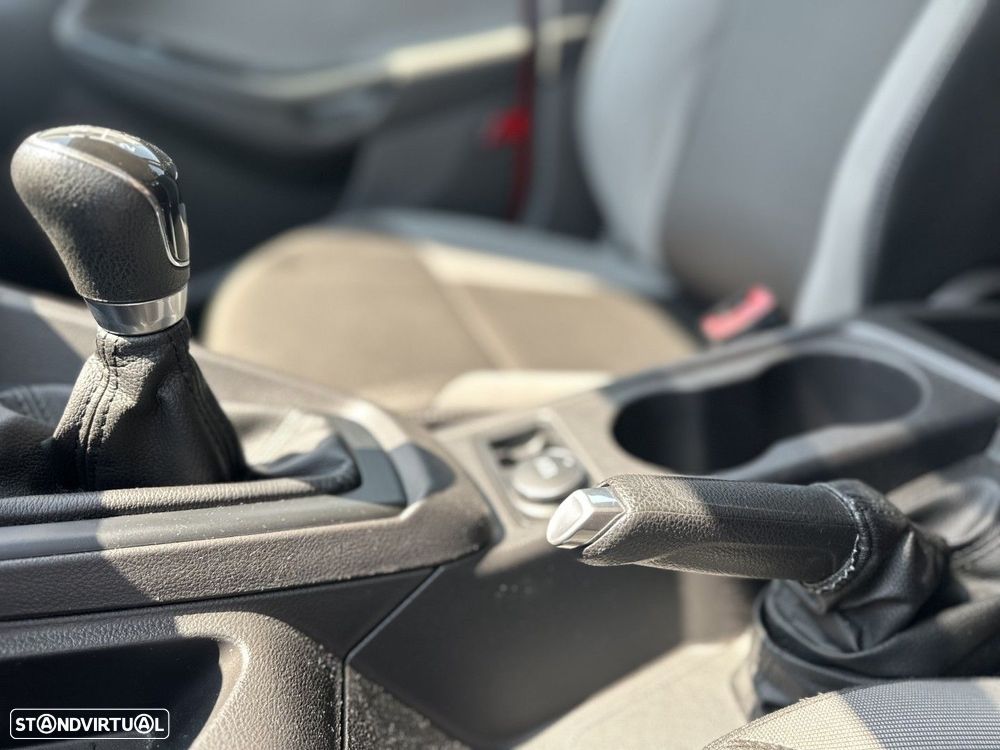 Ford Focus SW 1.0 EcoBoost S&S TREND - 19