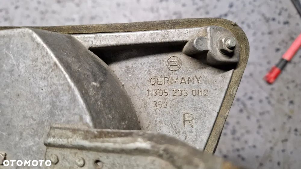 MERCEDES W116 KIERUNKOWSKAZ PRAWY - 3
